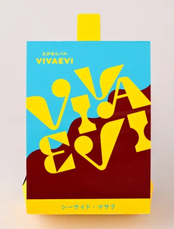 VivaEvi(ヴィヴァエビ）のパッケージ画像。シーサイド・マサラは、ビールとの相性が良いえびが主原料のおせんべい。
